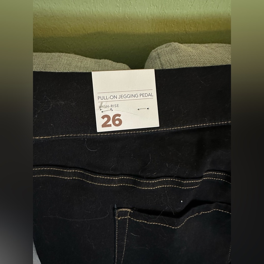 Lane Bryant Denim Capris - Picture 3 of 3